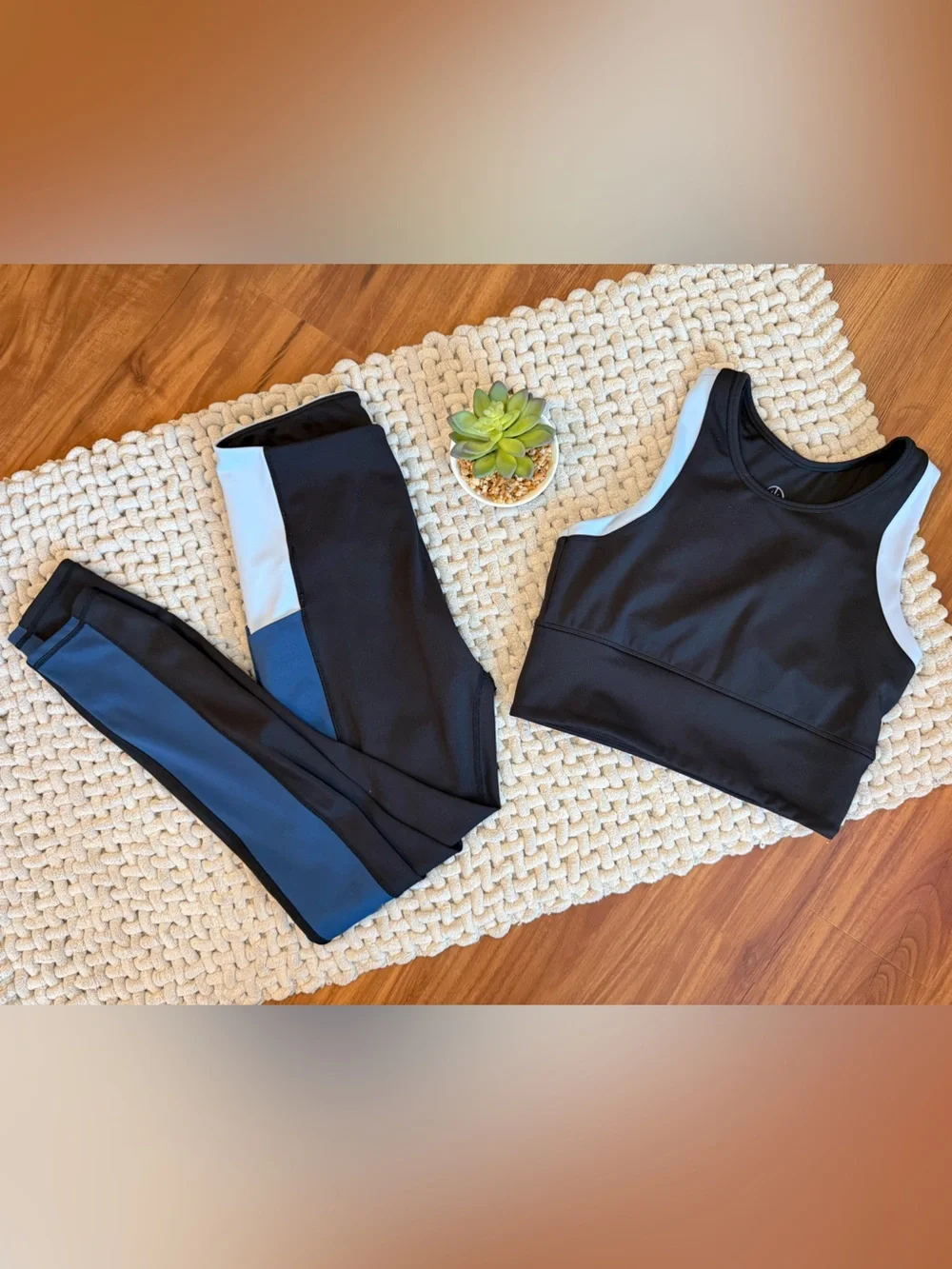 Move Theology | Women’s Colorblock Matching Legging and Bra Set | Small